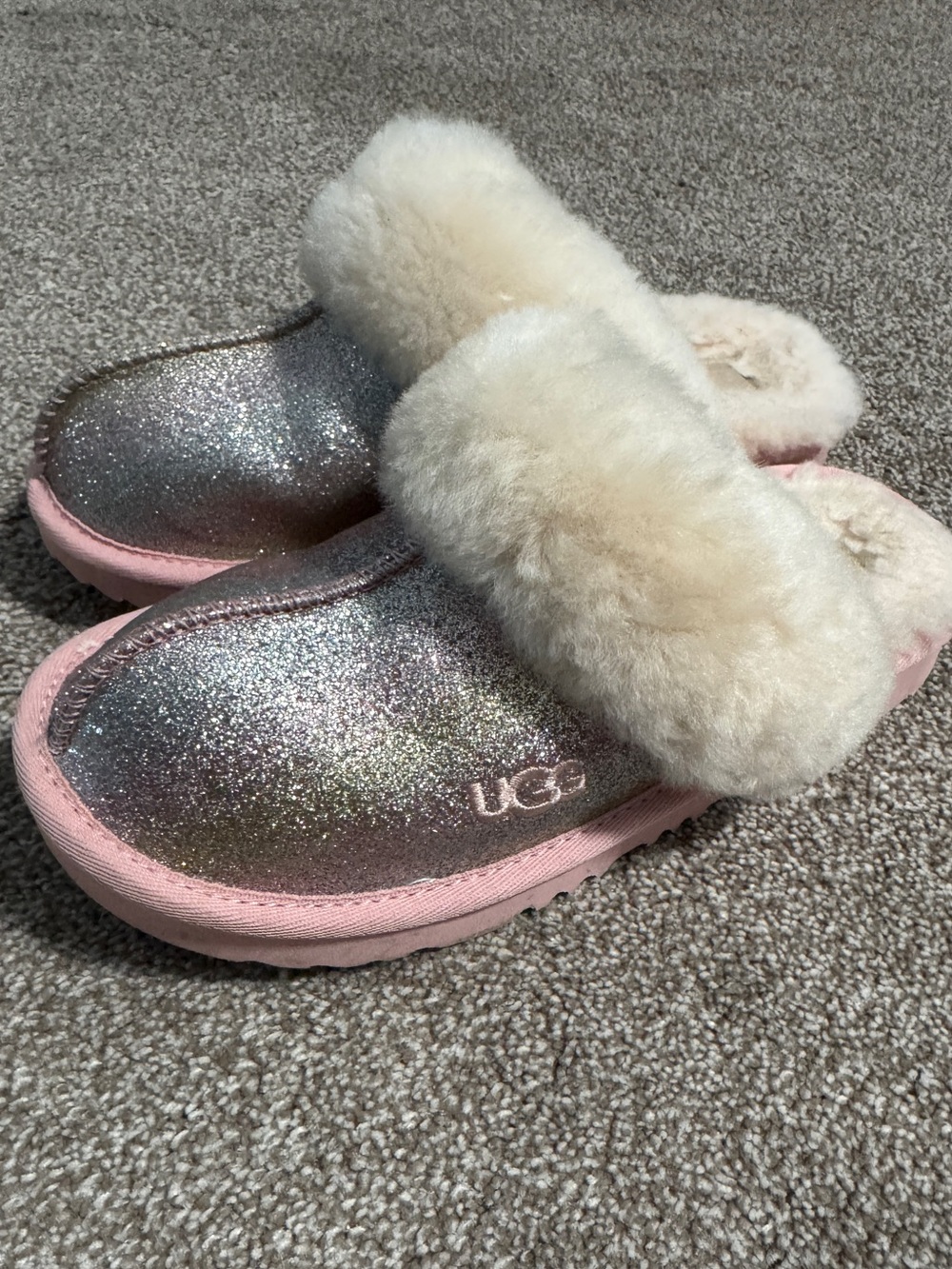UGG Kid’s Cozy II Glitter Slippers - sz 3